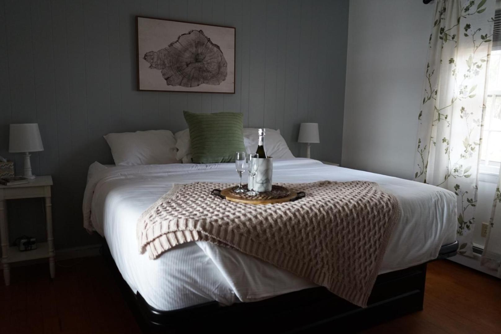 Alamoosook Lakeside Inn Orland Zewnętrze zdjęcie